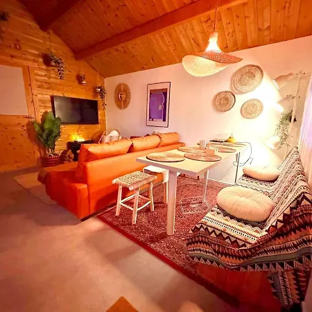 Bohemian Style House With Private Jacuzzi And Sauna And Free Parking Near Amsterdam And Airport *