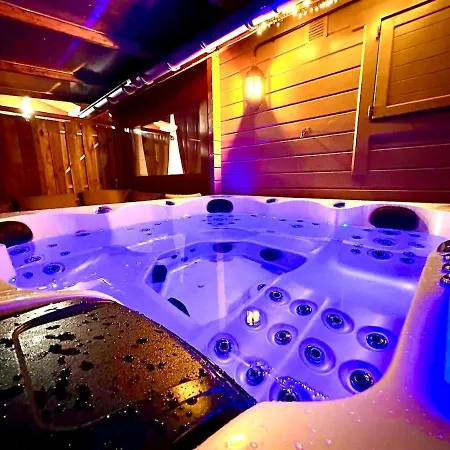 Bohemian Style House With Private Jacuzzi And Sauna And Free Parking Near Amsterdam And Airport Сasa de vacaciones *