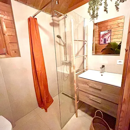 Bohemian Style House With Private Jacuzzi And Sauna And Free Parking Near Amsterdam And Airport * Vijfhuizen