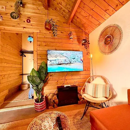 Bohemian Style House With Private Jacuzzi And Sauna And Free Parking Near Amsterdam And Airport Сasa de vacaciones *