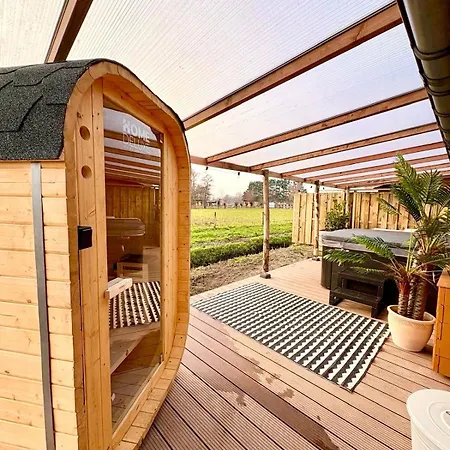 Сasa de vacaciones Bohemian Style House With Private Jacuzzi And Sauna And Free Parking Near Amsterdam And Airport Vijfhuizen
