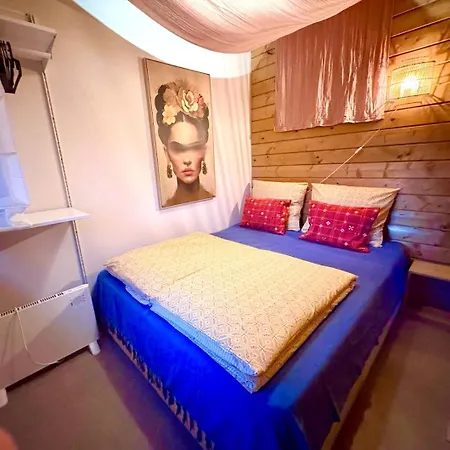 Bohemian Style House With Private Jacuzzi And Sauna And Free Parking Near Amsterdam And Airport Сasa de vacaciones Vijfhuizen