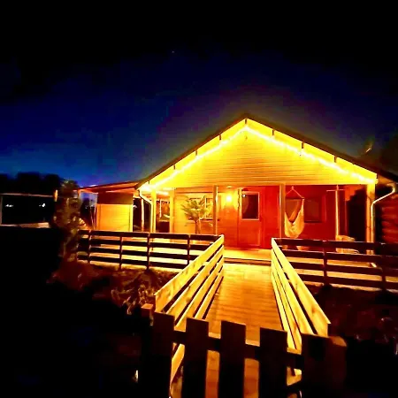 Bohemian Style House With Private Jacuzzi And Sauna And Free Parking Near Amsterdam And Airport Сasa de vacaciones