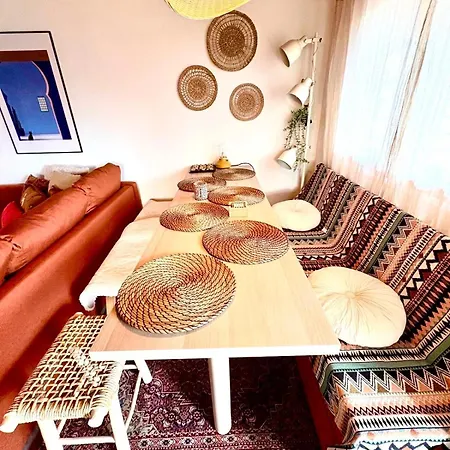 Bohemian Style House With Private Jacuzzi And Sauna And Free Parking Near Amsterdam And Airport Сasa de vacaciones Vijfhuizen