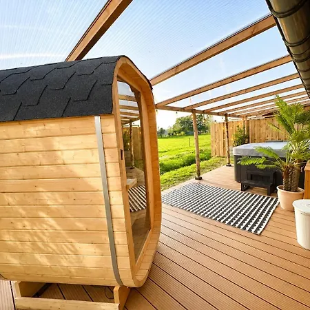 Bohemian Style House With Private Jacuzzi&sauna&free Parking Near Amsterdam&airport