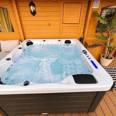 Bohemian Style House With Private Jacuzzi&sauna&free Parking Near Amsterdam&airport Vakantiehuis Vijfhuizen