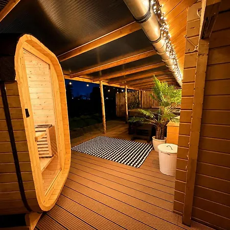 Bohemian Style House With Private Jacuzzi&sauna&free Parking Near Amsterdam&airport Vakantiehuis Vijfhuizen
