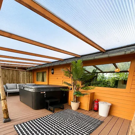 Bohemian Style House With Private Jacuzzi&sauna&free Parking Near Amsterdam&airport Vakantiehuis