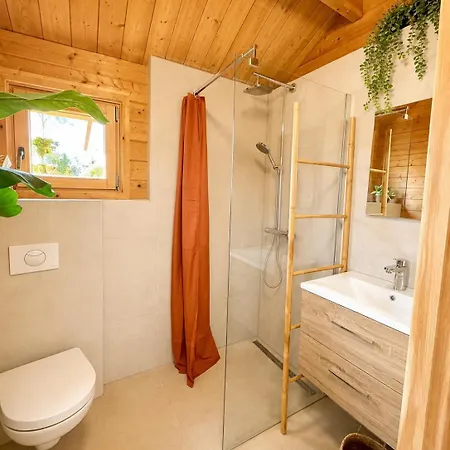 Vakantiehuis Bohemian Style House With Private Jacuzzi&sauna&free Parking Near Amsterdam&airport *