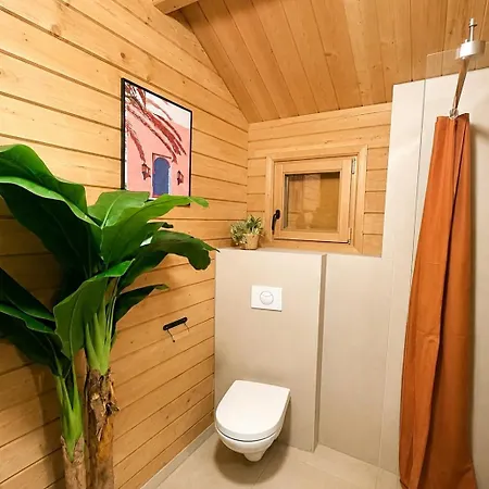 Vakantiehuis Bohemian Style House With Private Jacuzzi&sauna&free Parking Near Amsterdam&airport *