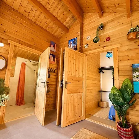 Bohemian Style House With Private Jacuzzi&sauna&free Parking Near Amsterdam&airport Vijfhuizen